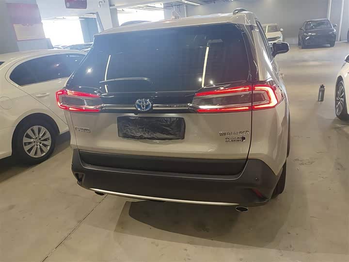 Фото 6 - Toyota Wildlander Hybrid