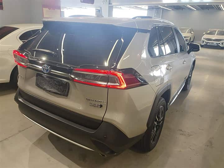 Фото 7 - Toyota Wildlander Hybrid