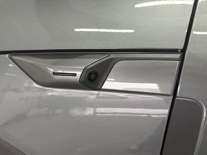 Фото 11 - Geely Jiyue 01