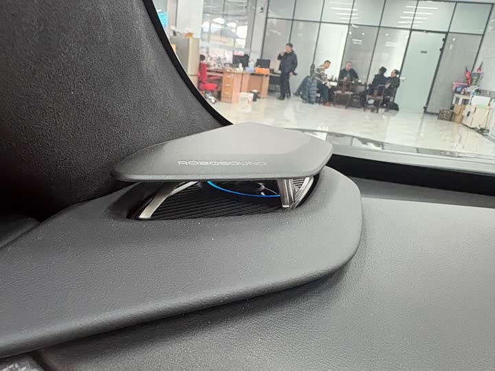 Фото 16 - Geely Jiyue 01