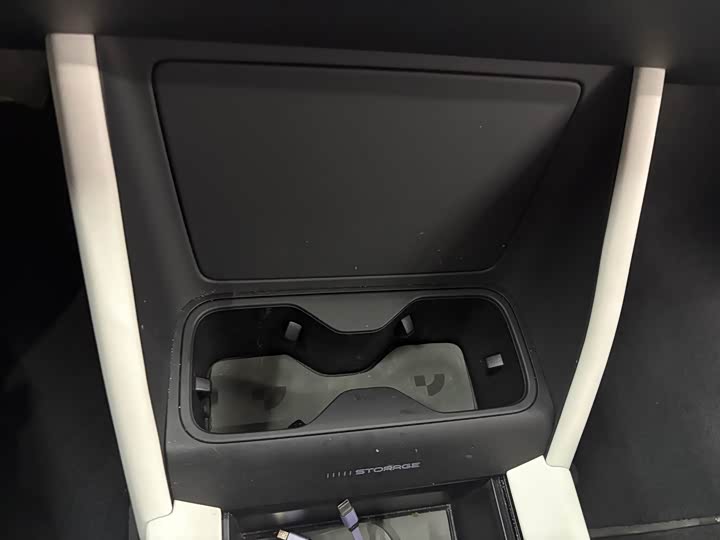 Фото 17 - Geely Jiyue 01