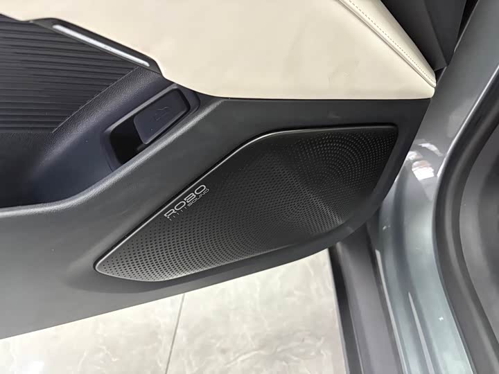 Фото 20 - Geely Jiyue 01