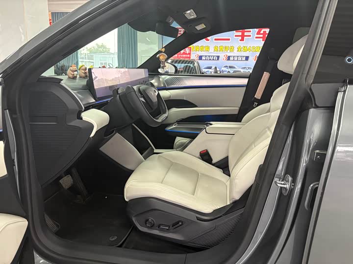 Фото 5 - Geely Jiyue 01