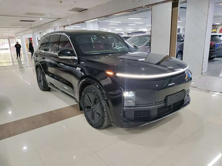 Фото 1 - LiXiang L8