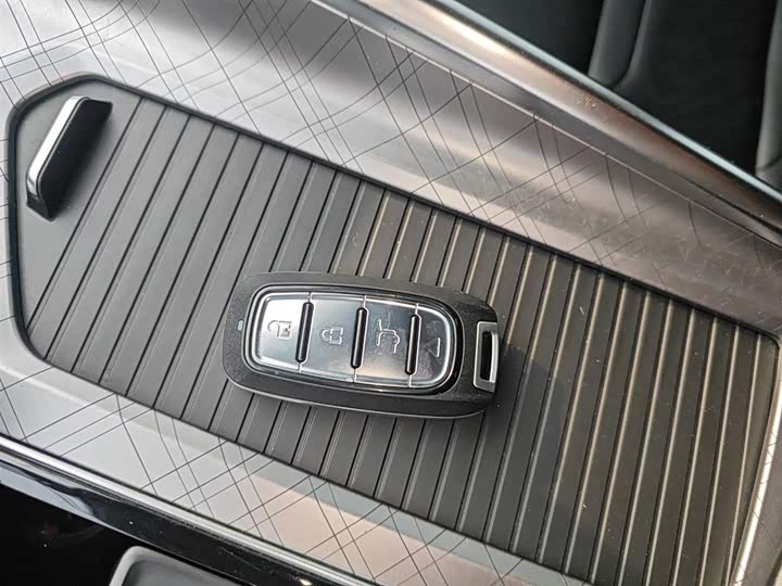 Фото 9 - Geely Preface