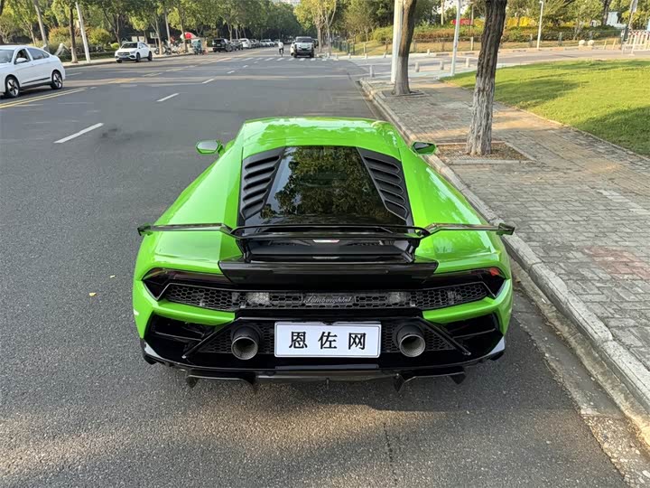 Фото 13 - Lamborghini Huracán