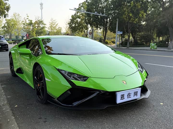 Фото 3 - Lamborghini Huracán