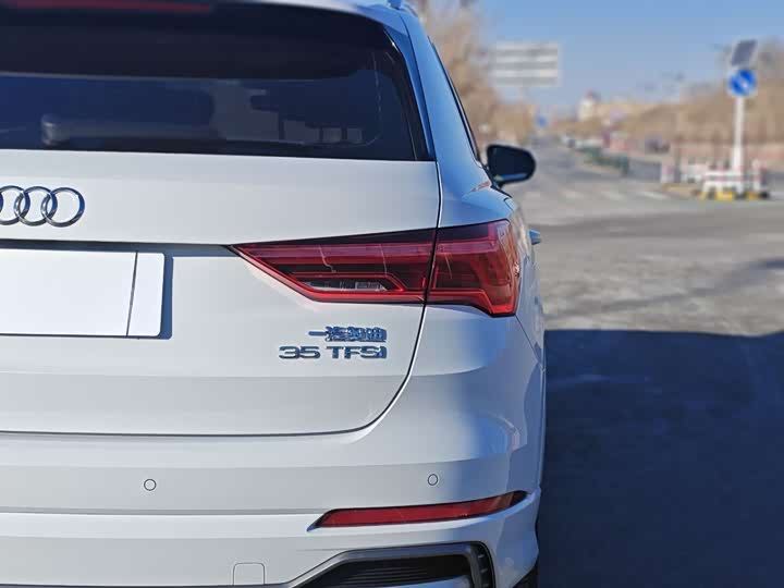 Фото 11 - Audi Q3