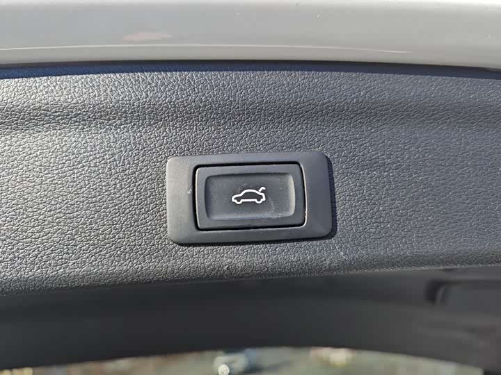 Фото 15 - Audi Q3