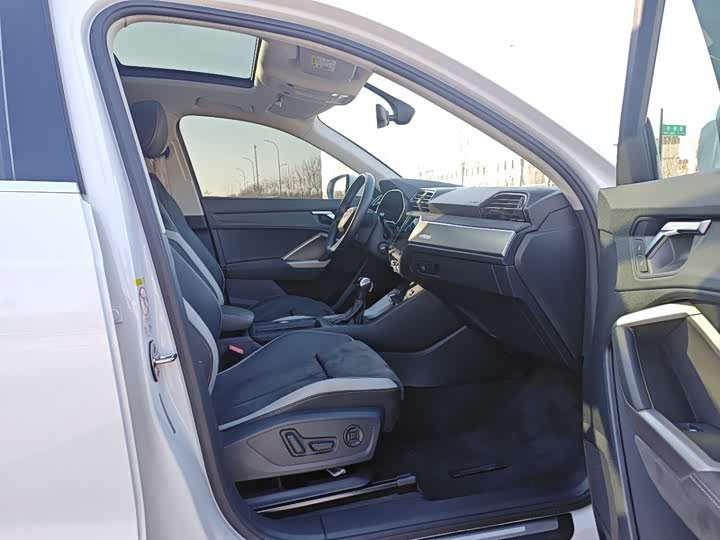 Фото 17 - Audi Q3