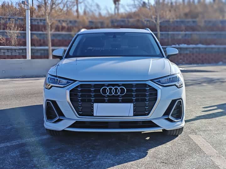 Фото 2 - Audi Q3