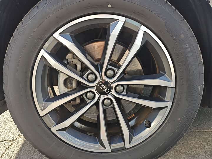 Фото 25 - Audi Q3