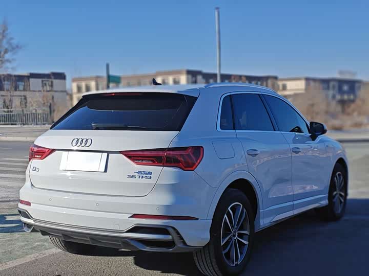 Фото 7 - Audi Q3