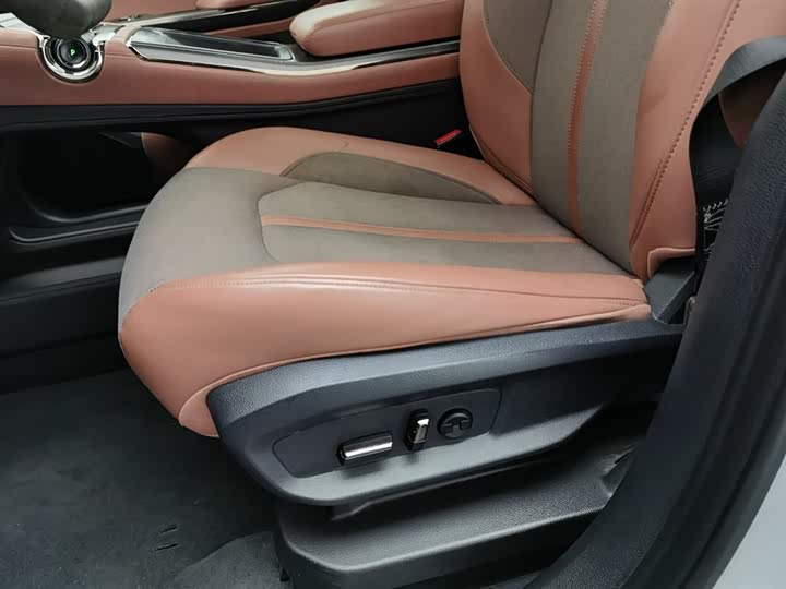 Фото 20 - Nio EC6