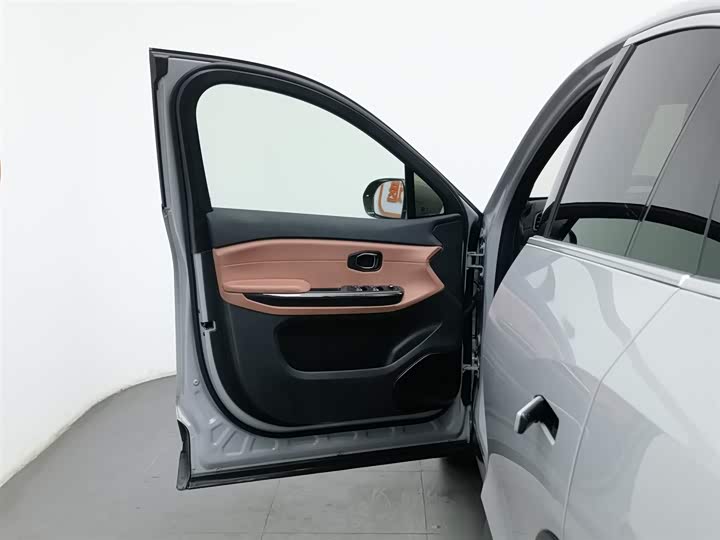 Фото 8 - Nio EC6