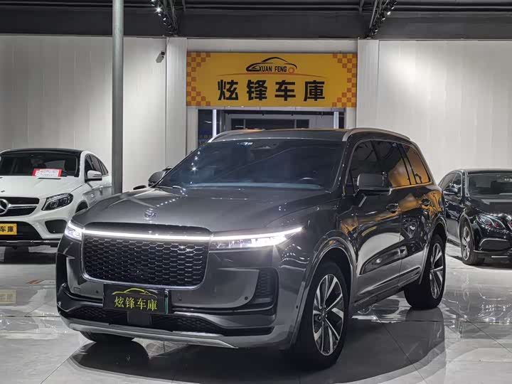 Фото 1 - LiXiang One