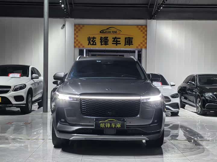 Фото 2 - LiXiang One