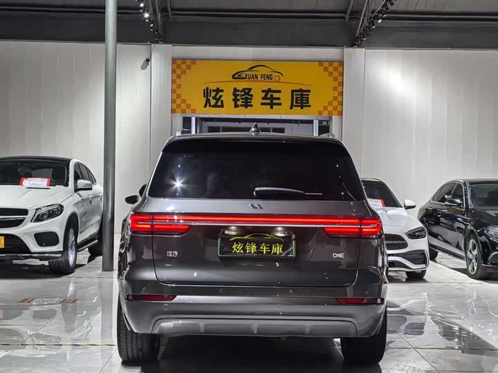 Фото 8 - LiXiang One