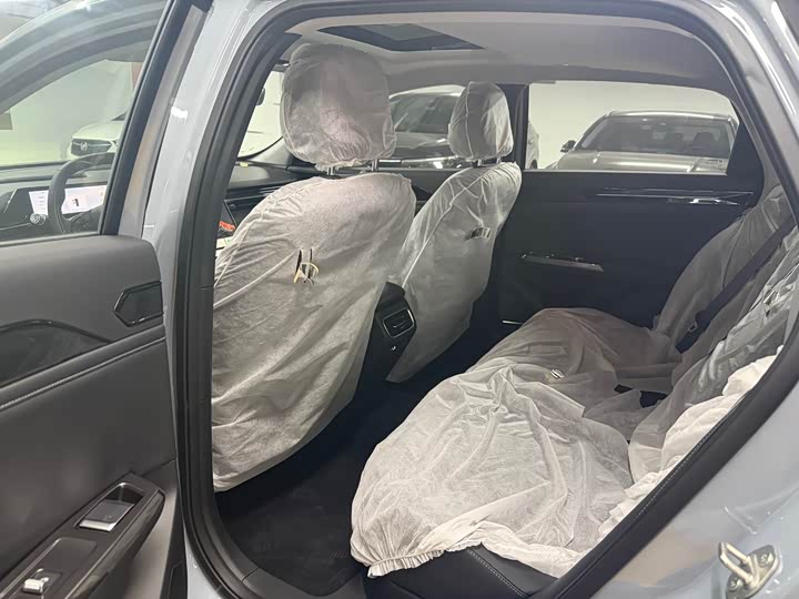 Фото 11 - Geely Galaxy L6