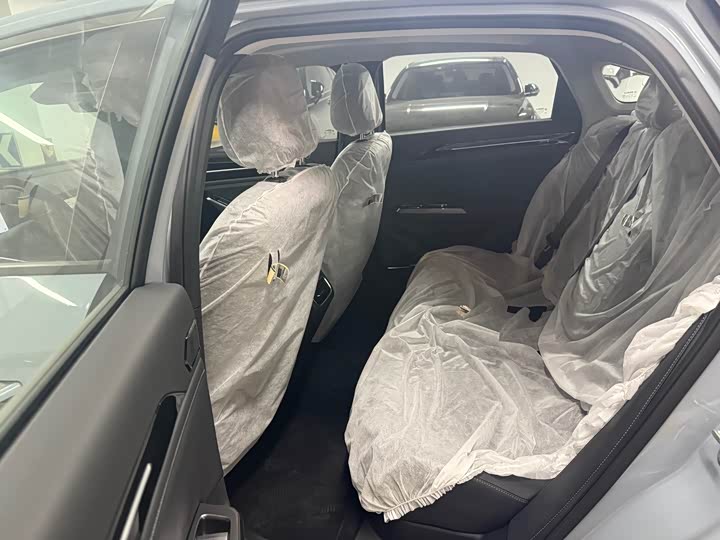 Фото 12 - Geely Galaxy L6