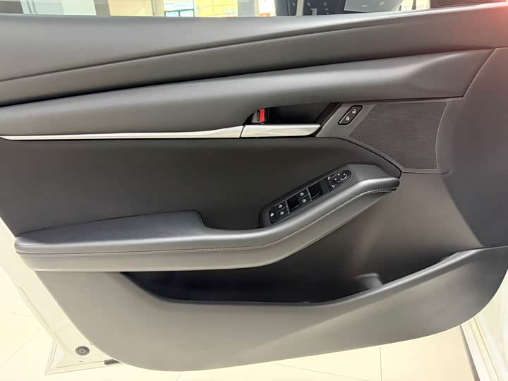 Фото 8 - Mazda 3 (Axela)