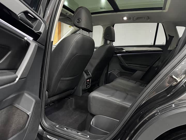 Фото 14 - Volkswagen Tayron