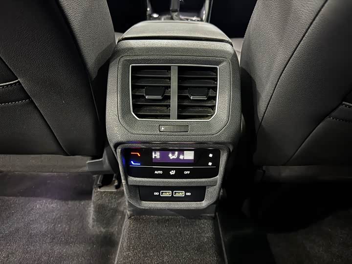 Фото 15 - Volkswagen Tayron