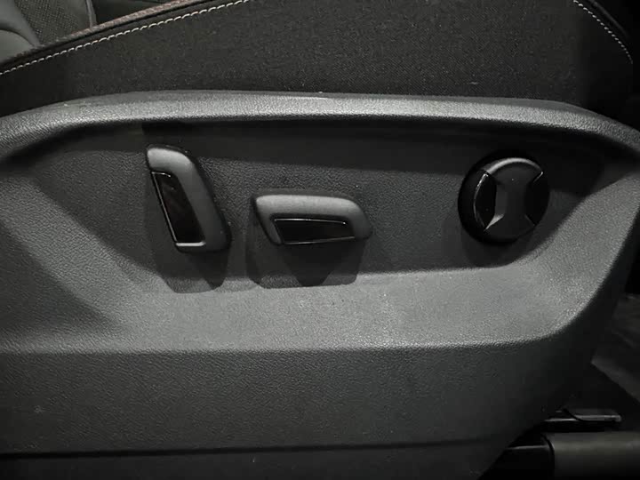 Фото 21 - Volkswagen Tayron