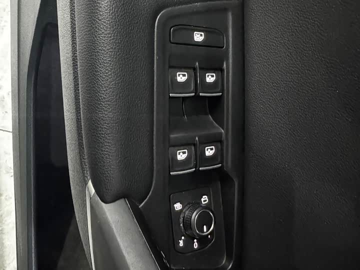 Фото 8 - Volkswagen Tayron