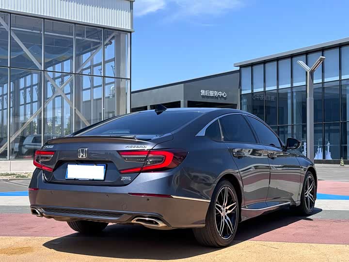 Фото 6 - Honda Accord