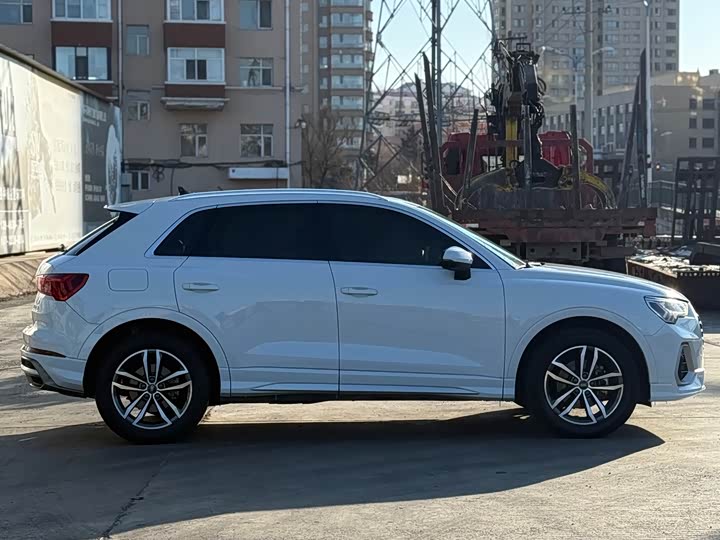 Фото 28 - Audi Q3