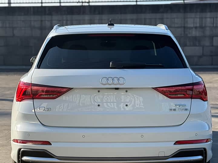 Фото 5 - Audi Q3