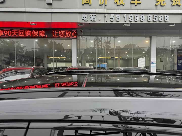 Фото 12 - Cadillac XT5