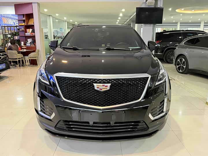 Фото 2 - Cadillac XT5