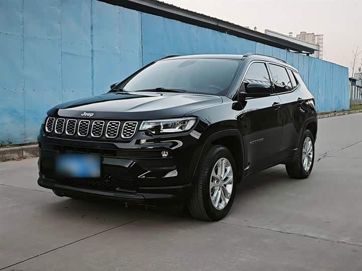 Фото 1 - Jeep Compass