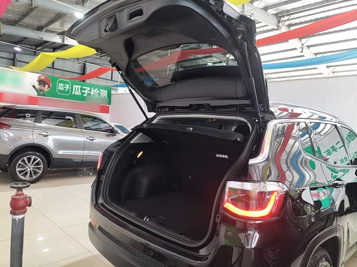 Фото 10 - Jeep Compass