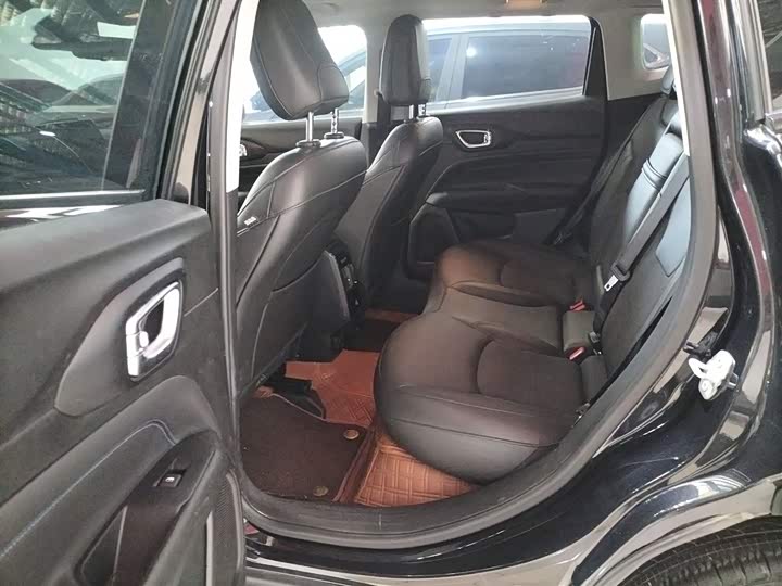 Фото 15 - Jeep Compass