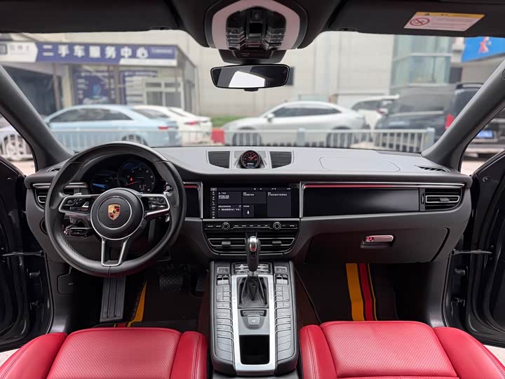 Фото 10 - Porsche Macan