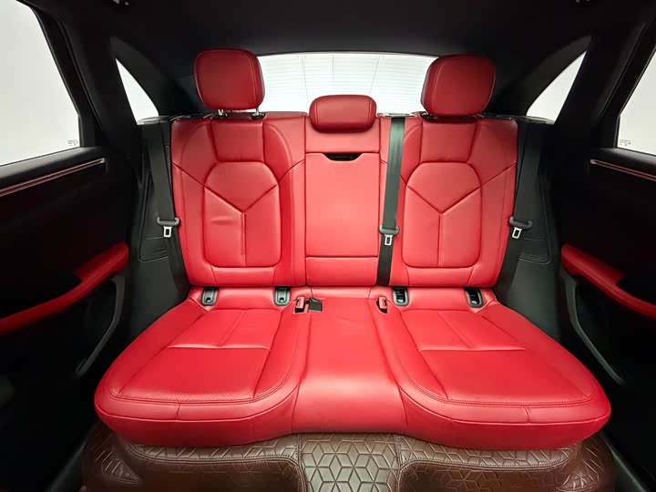 Фото 11 - Porsche Macan