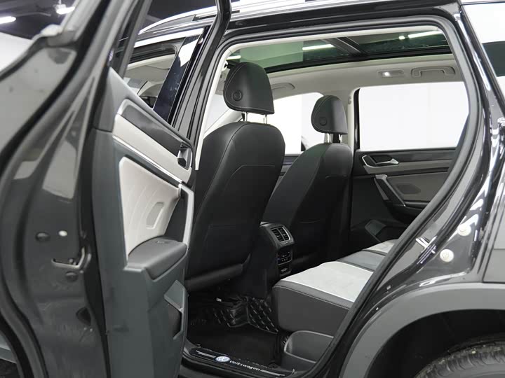 Фото 18 - Volkswagen Tayron