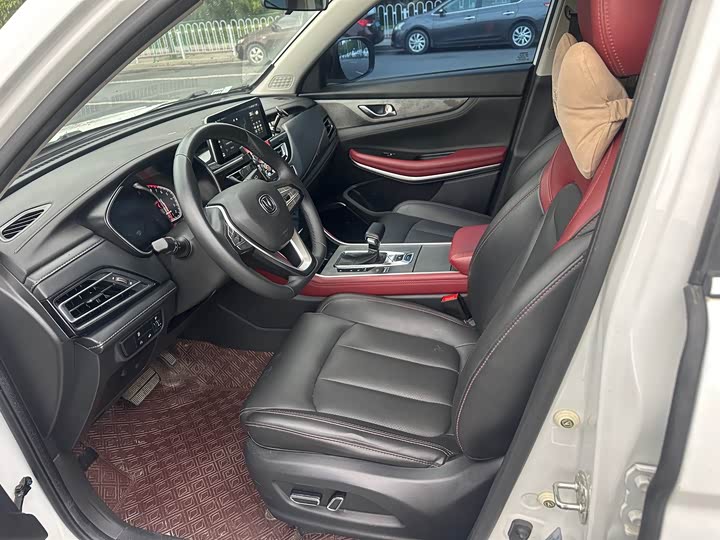 Фото 8 - Changan CS75