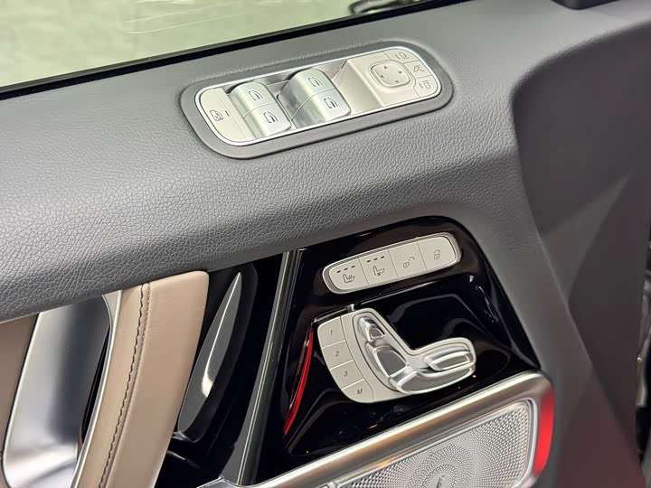 Фото 10 - Mercedes-Benz G-Class