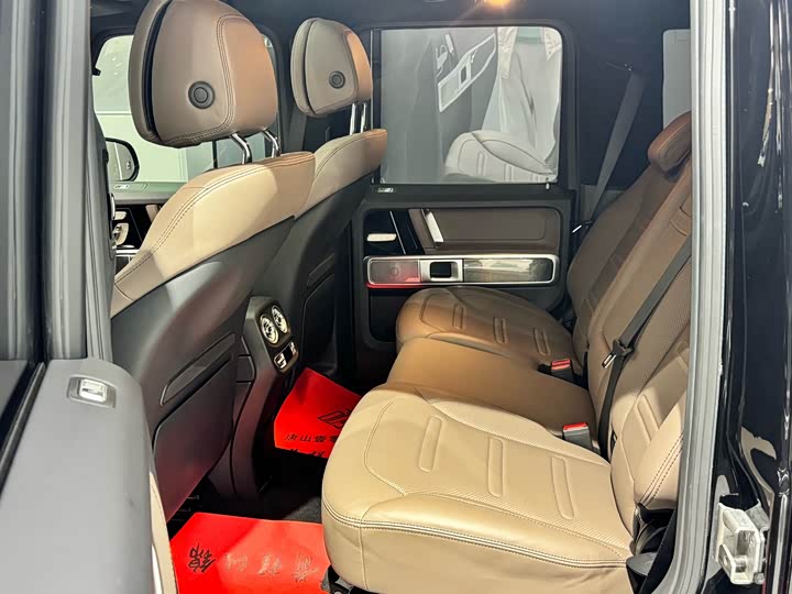 Фото 14 - Mercedes-Benz G-Class