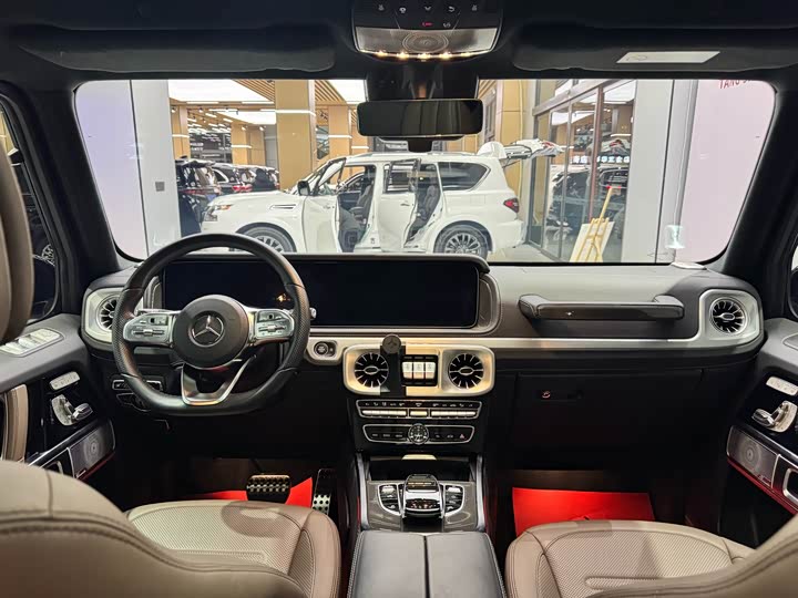 Фото 16 - Mercedes-Benz G-Class