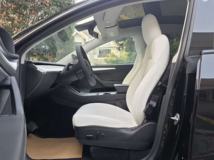 Фото 18 - Tesla Model Y