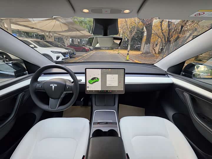 Фото 24 - Tesla Model Y