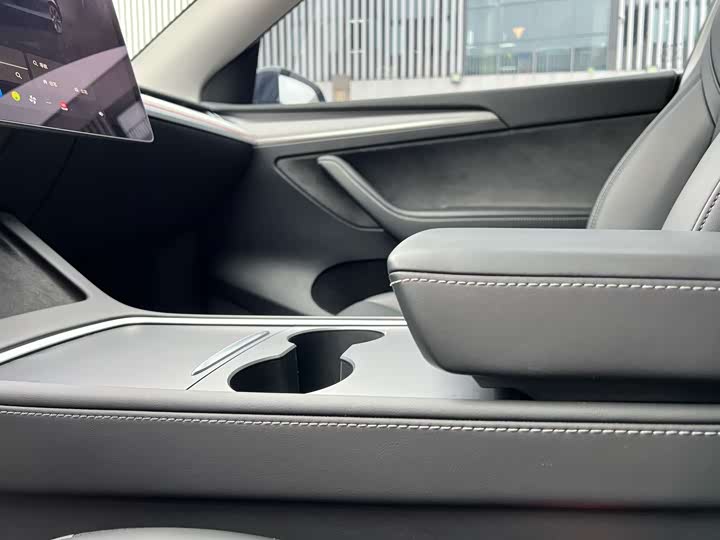 Фото 6 - Tesla Model Y