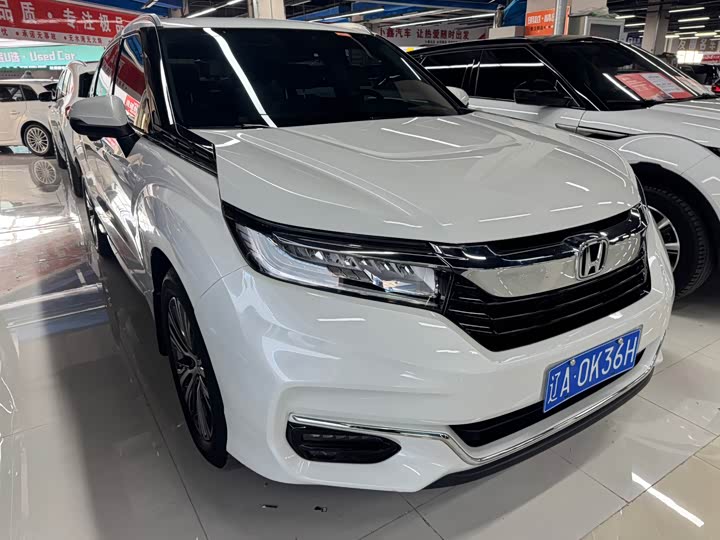 Фото 3 - Honda Avancier