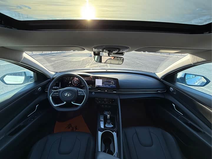 Фото 10 - Hyundai Elantra N line