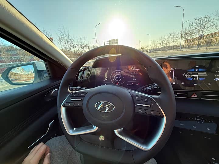 Фото 17 - Hyundai Elantra N line